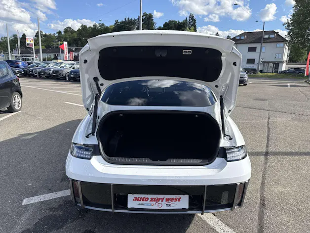 HYUNDAI Ioniq 6 77kWh Plus Line 325PS 4WD Automat