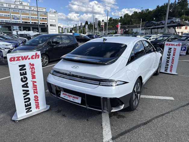 HYUNDAI Ioniq 6 77kWh Plus Line 325PS 4WD Automat