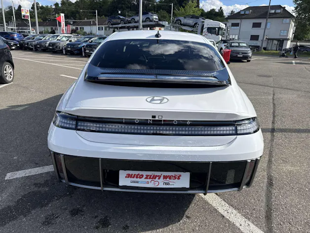 HYUNDAI Ioniq 6 77kWh Plus Line 325PS 4WD Automat