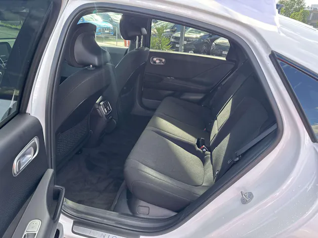 HYUNDAI Ioniq 6 77kWh Plus Line 325PS 4WD Automat