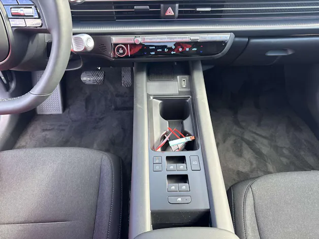 HYUNDAI Ioniq 6 77kWh Plus Line 325PS 4WD Automat