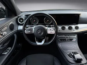 MERCEDES-BENZ E 200 d AMG Line 9G-Tronic * Night-Paket *