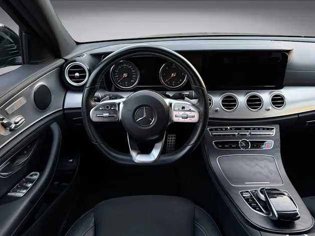 MERCEDES-BENZ E 200 d AMG Line 9G-Tronic * Night-Paket *