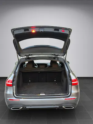 MERCEDES-BENZ E 200 d AMG Line 9G-Tronic * Night-Paket *