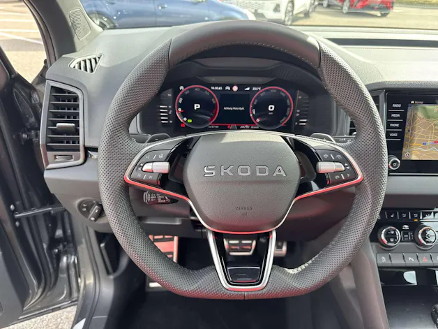 SKODA Karoq 2.0 TSi SportLine 4x4 DSG-Automat
