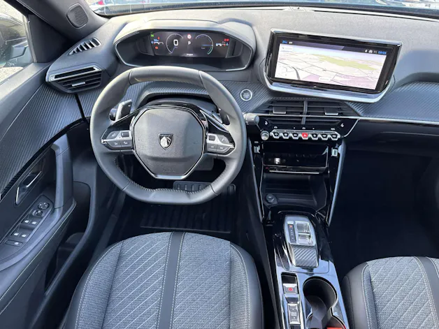 PEUGEOT 2008 1.2 145 MHEV Allure Automat