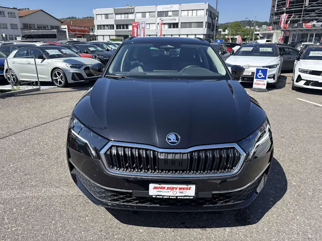 SKODA Octavia Combi 2.0 TDi Selection DSG-Automat