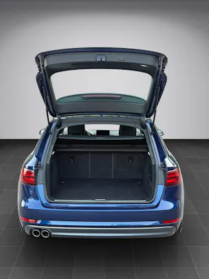 AUDI A4 Avant 3.0 TDI Sport S-tronic * S Line *