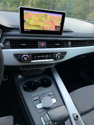 AUDI A4 Avant 3.0 TDI Sport S-tronic * S Line *