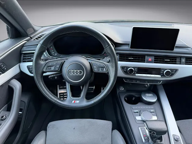 AUDI A4 Avant 3.0 TDI Sport S-tronic * S Line *