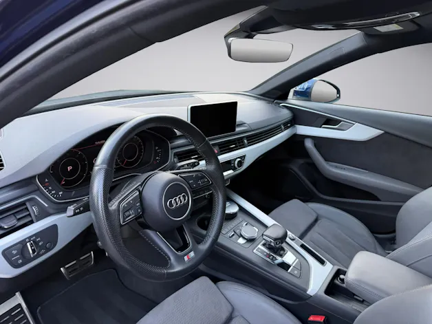 AUDI A4 Avant 3.0 TDI Sport S-tronic * S Line *