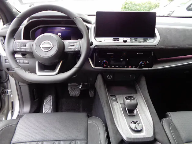 NISSAN Qashqai 1.3 DIG-T Tekna+ 4x4