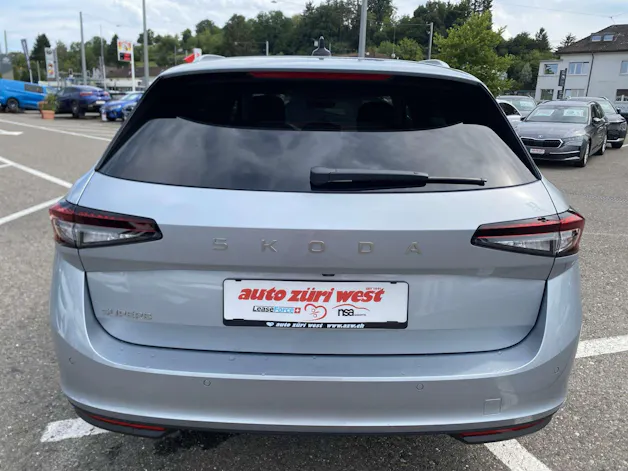 SKODA Superb Combi 1.5 TSi MHEV Selection DSG-Automat