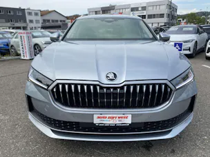 SKODA Superb Combi 1.5 TSi MHEV Selection DSG-Automat