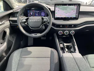 SKODA Superb Combi 1.5 TSi MHEV Selection DSG-Automat