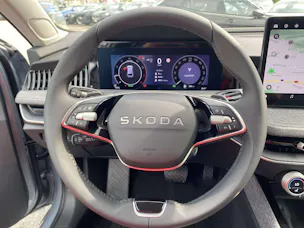 SKODA Superb Combi 1.5 TSi MHEV Selection DSG-Automat
