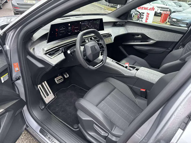 PEUGEOT 5008 145 Hybrid GT 7-Plätzer e-DCS-Automat