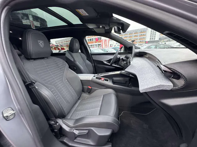 PEUGEOT 5008 145 Hybrid GT 7-Plätzer e-DCS-Automat