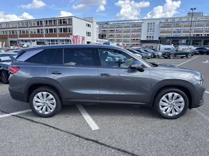 SKODA Kodiaq 2.0 TDi Selection 4x4 7-Plätzer DSG-Automat