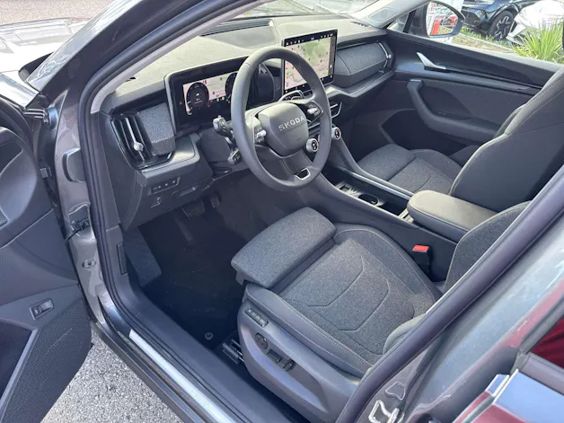 SKODA Kodiaq 2.0 TDi Selection 4x4 7-Plätzer DSG-Automat