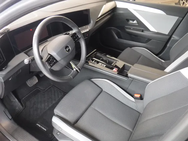 OPEL Astra 1.2i Turbo MHEV Edition A