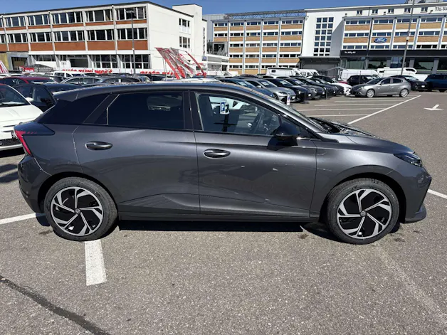 MG 4 EV 64kWh Premium Facelift Automat