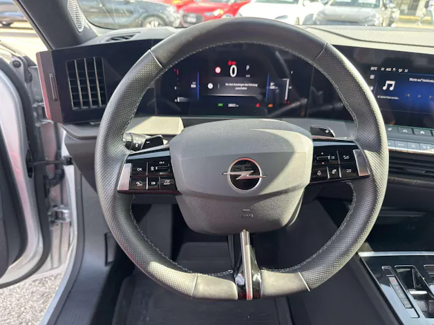 OPEL Astra Sports Tourer 1.2i Turbo GS Automat
