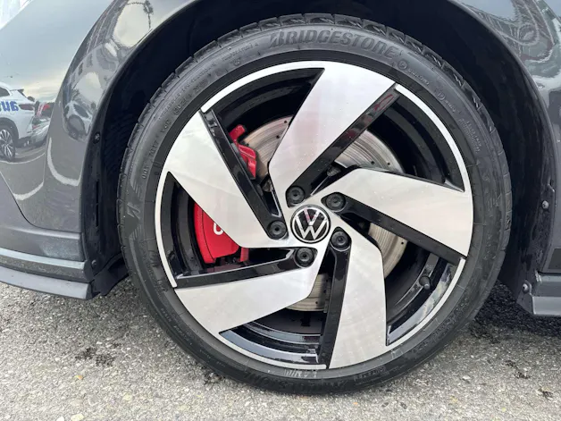 VW Golf 2.0 TSi GTi Clubsport 301PS DSG-Automat
