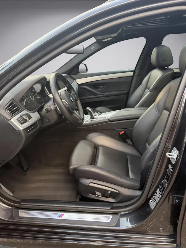 BMW 530d Touring xDrive Steptronic * M Sport Paket * Facelift*