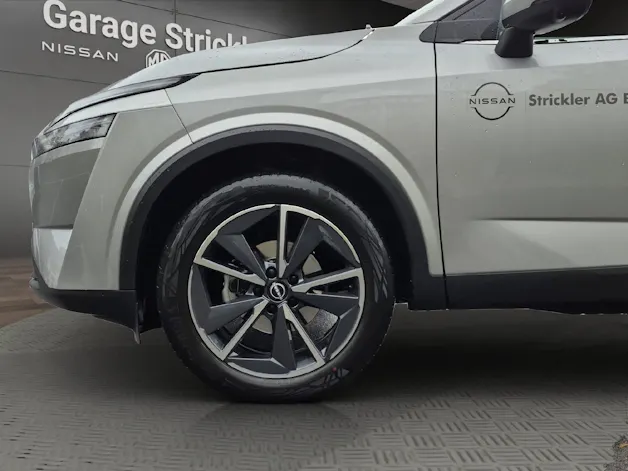 NISSAN Qashqai 1.3 DIG-T Tekna