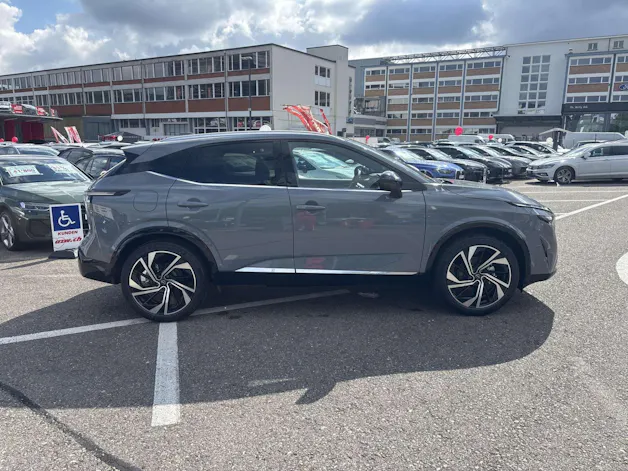 NISSAN Qashqai 1.3 DIG-T MHEV Tekna+ Xtronic-Automat