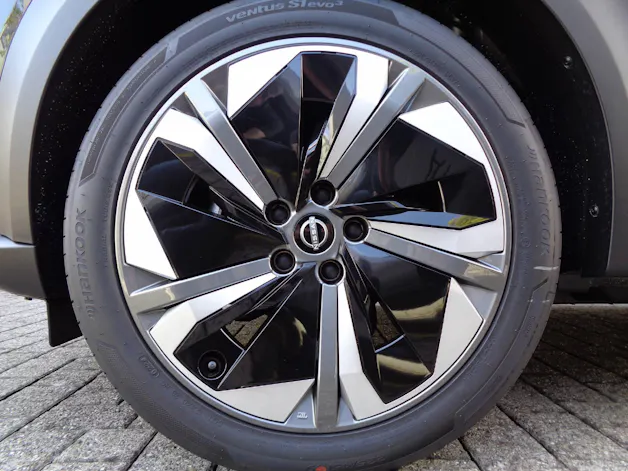 NISSAN Juke 1.6 Hybrid Tekna