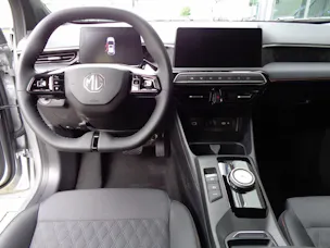 MG 3 1.5 Hybrid Luxury