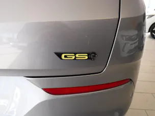OPEL Grandland 1.6 Hybrid4 GSe Automatik