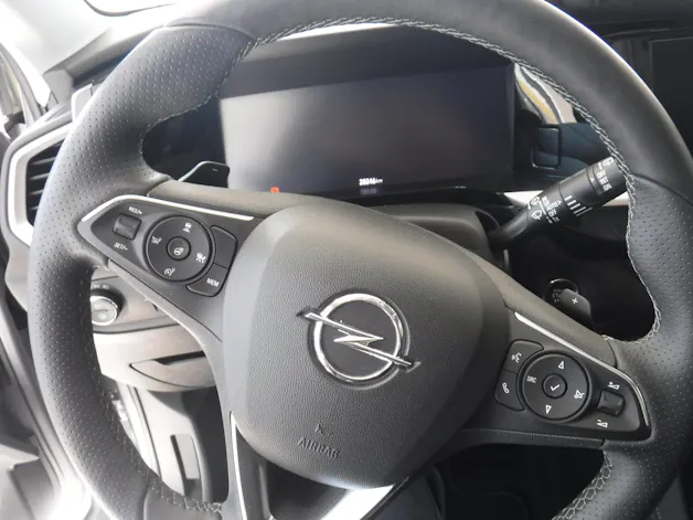OPEL Grandland 1.6 Hybrid4 GSe Automatik