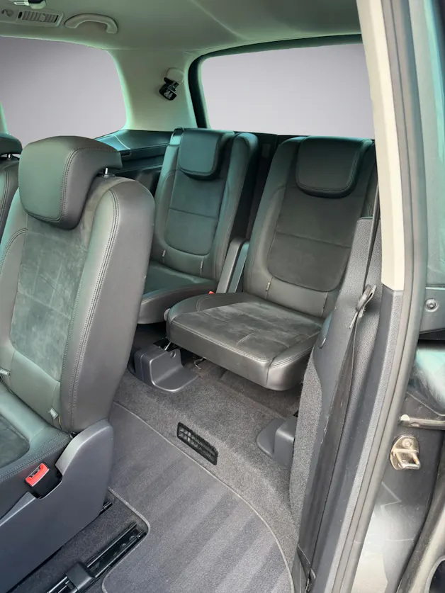 VW Sharan 2.0 TDI BMT Highline DSG * Facelift * 184PS * AHK * Panorama *
