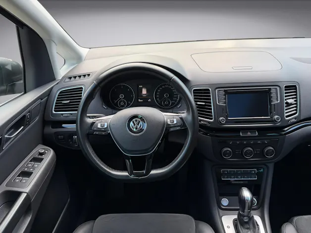 VW Sharan 2.0 TDI BMT Highline DSG * Facelift * 184PS * AHK * Panorama *