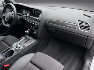 AUDI RS4 Avant 4.2 FSI V8 quattro S-tronic