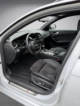 AUDI RS4 Avant 4.2 FSI V8 quattro S-tronic