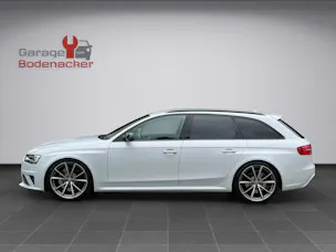 AUDI RS4 Avant 4.2 FSI V8 quattro S-tronic