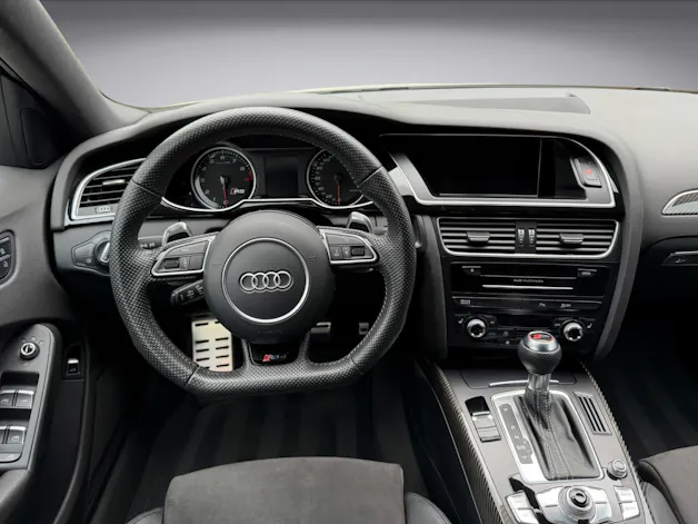 AUDI RS4 Avant 4.2 FSI V8 quattro S-tronic