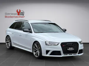 AUDI RS4 Avant 4.2 FSI V8 quattro S-tronic
