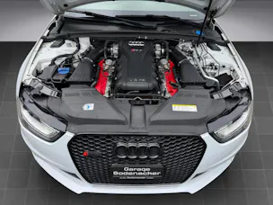 AUDI RS4 Avant 4.2 FSI V8 quattro S-tronic
