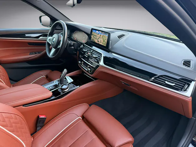 BMW 540i xDrive Touring Steptronic * M Sport Paket * Individual *