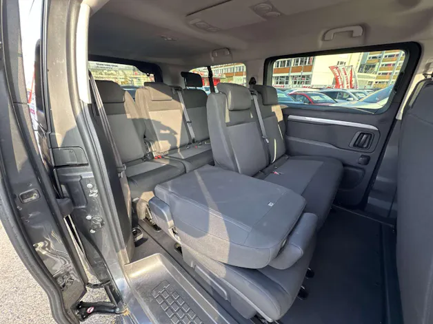 PEUGEOT Traveller 2.0 BlueHDi 9-Plätzer Business Long EAT-Automat