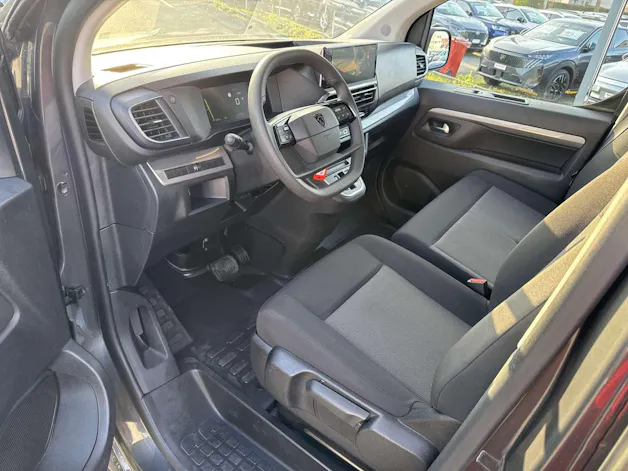 PEUGEOT Traveller 2.0 BlueHDi 9-Plätzer Business Long EAT-Automat