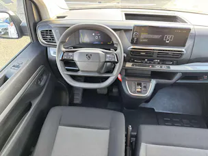 PEUGEOT Traveller 2.0 BlueHDi 9-Plätzer Business Long EAT-Automat