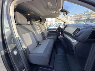 PEUGEOT Traveller 2.0 BlueHDi 9-Plätzer Business Long EAT-Automat