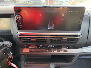 PEUGEOT Traveller 2.0 BlueHDi 9-Plätzer Business Long EAT-Automat