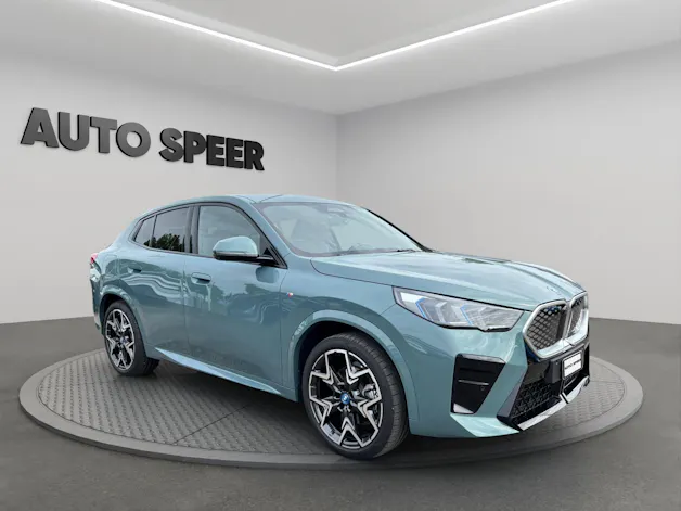 BMW iX2 xDrive30 M Sport | Elektro | Panorama | Driving Assist Pro | CH Schweizer Fahrzeug - Werksgarantie und Gratisservice